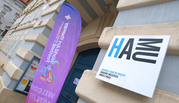 SVĚTOVÝ FESTIVAL UMĚLECKÝCH TERAPIÍ